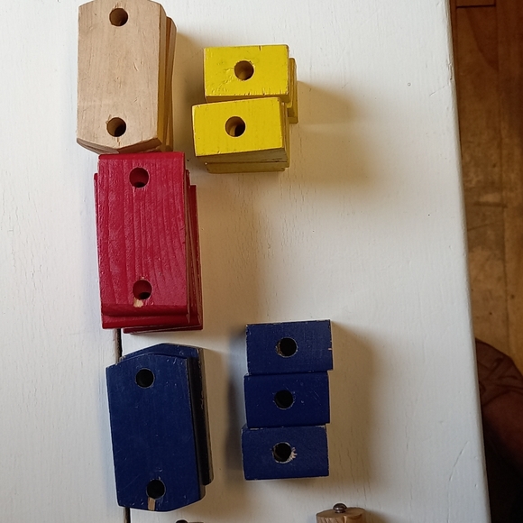 Wood train set for display - Picture 5 of 9